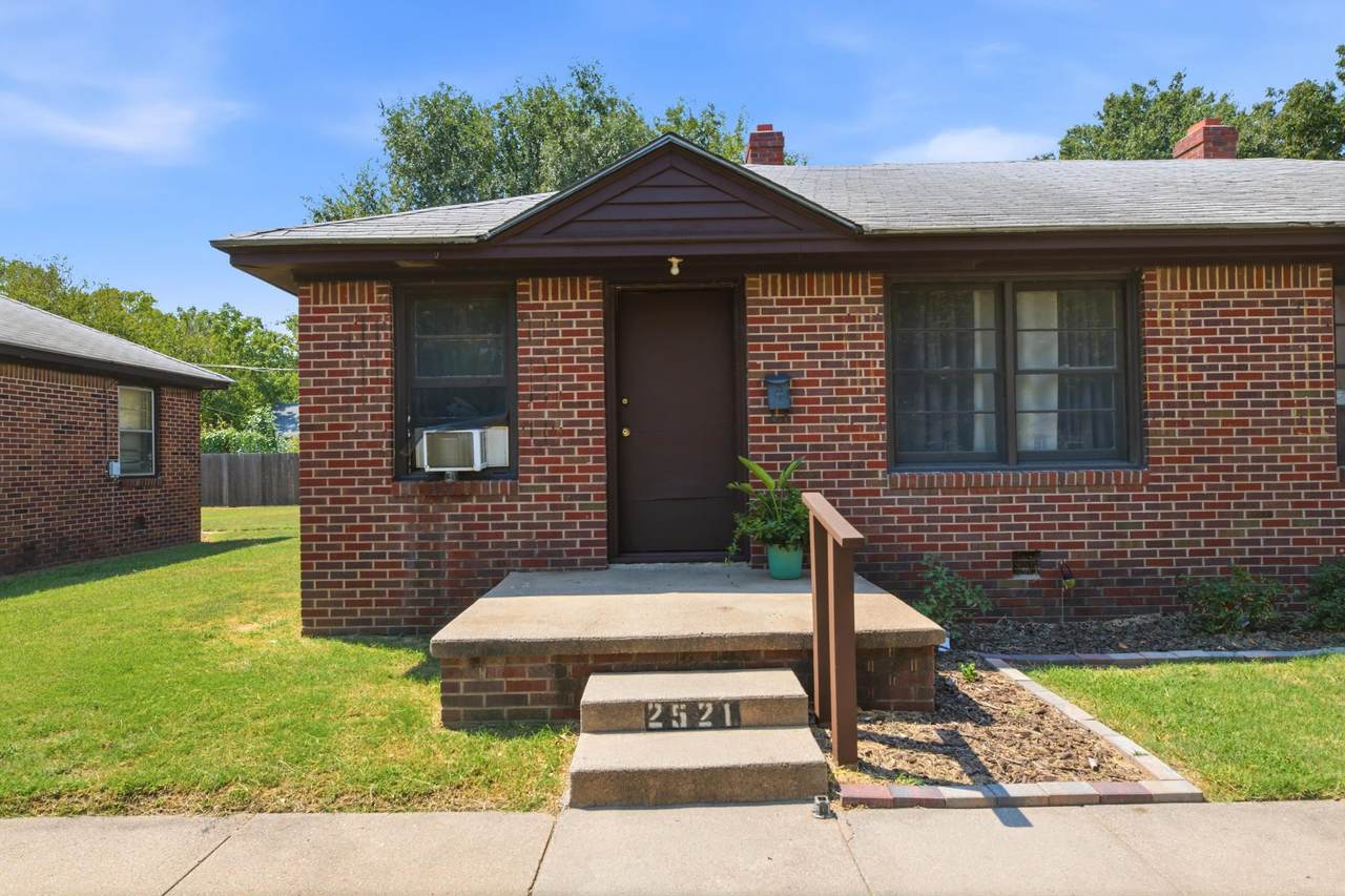 2525 Ellis Ave - Photo 1