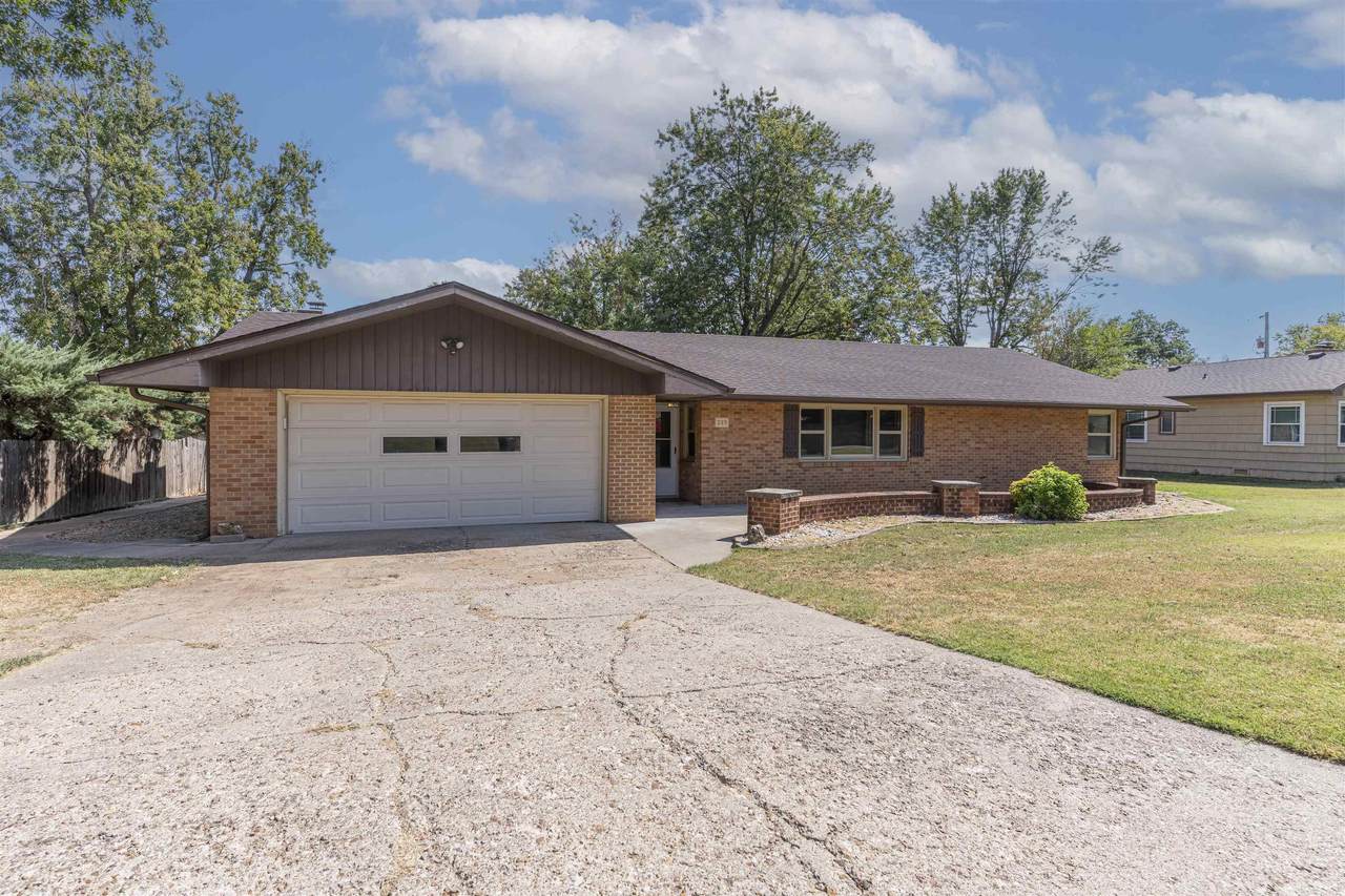 225 Highland Dr. - Photo 1