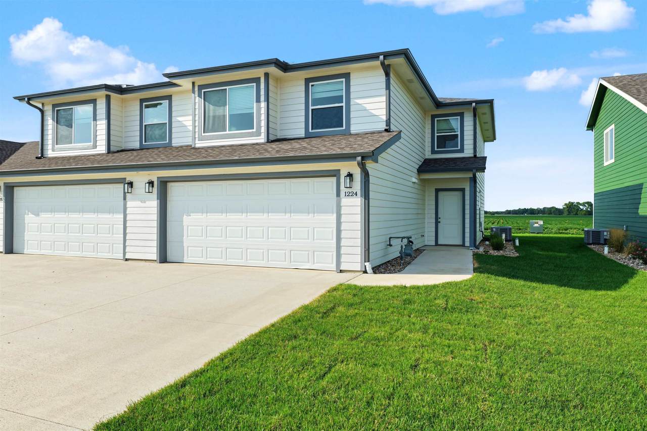 1224 Steve Hawley Ln. - Photo 1