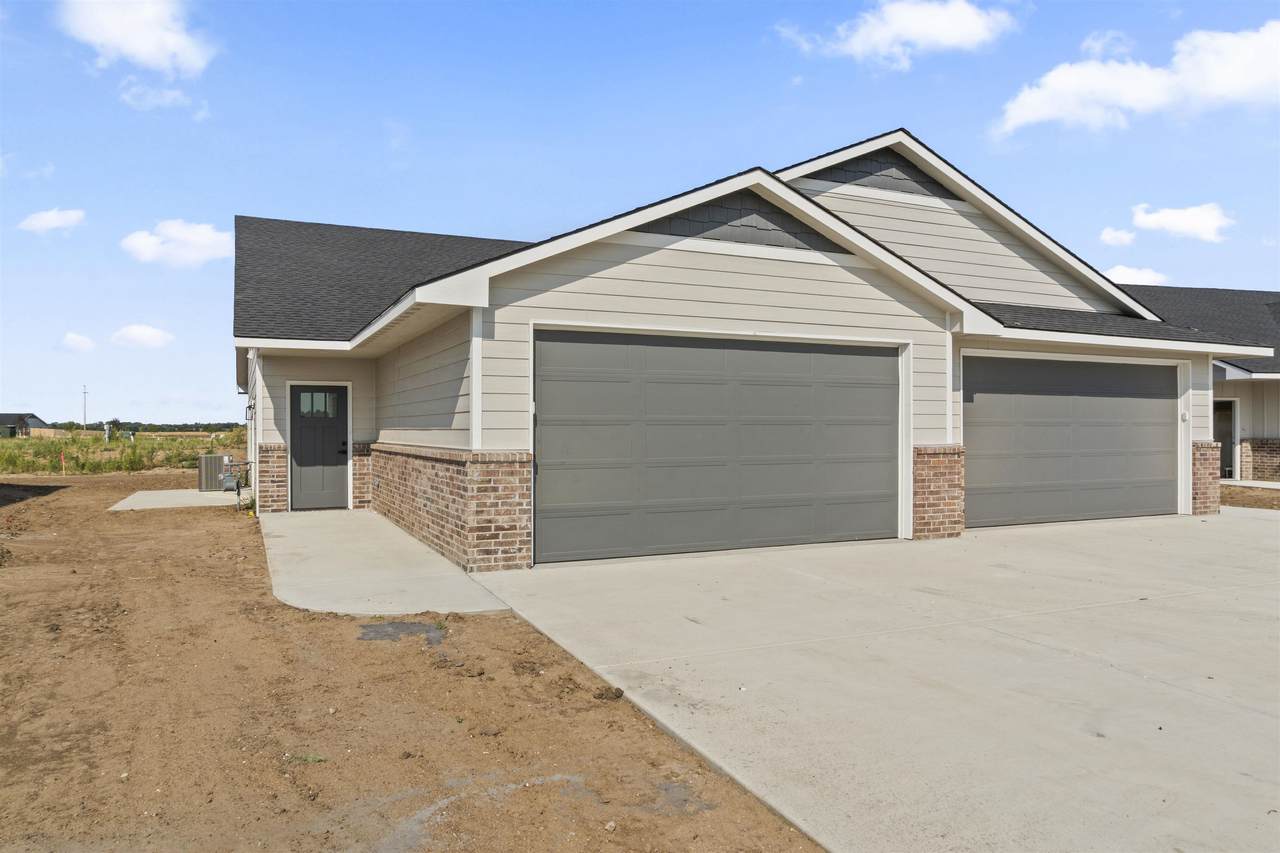 2787 Cedar Crest - Photo 1