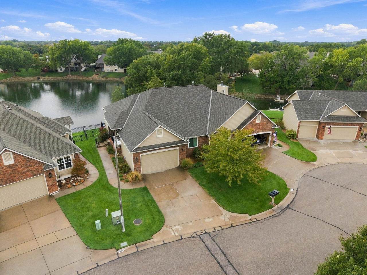 2301 Lakeway Ct. - Photo 1