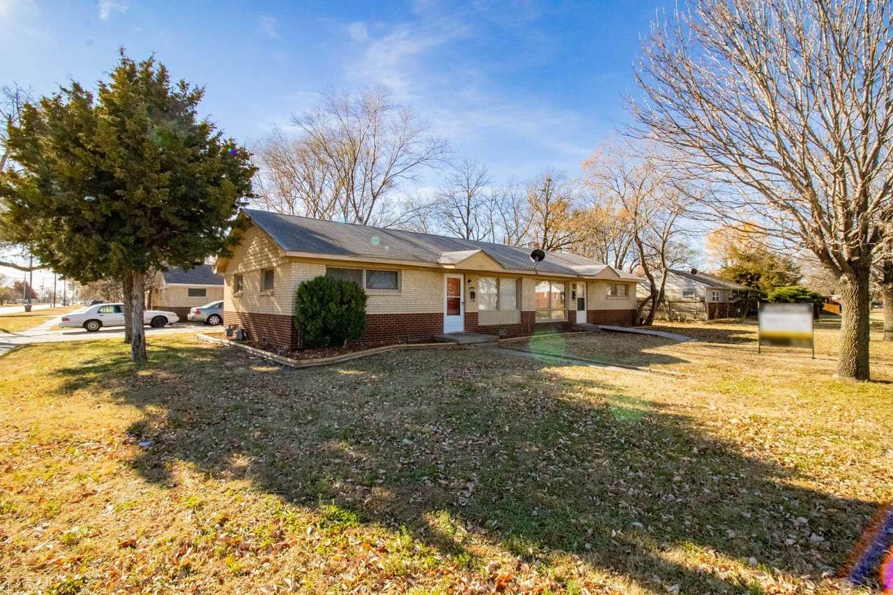 1625 Jump St - Photo 1