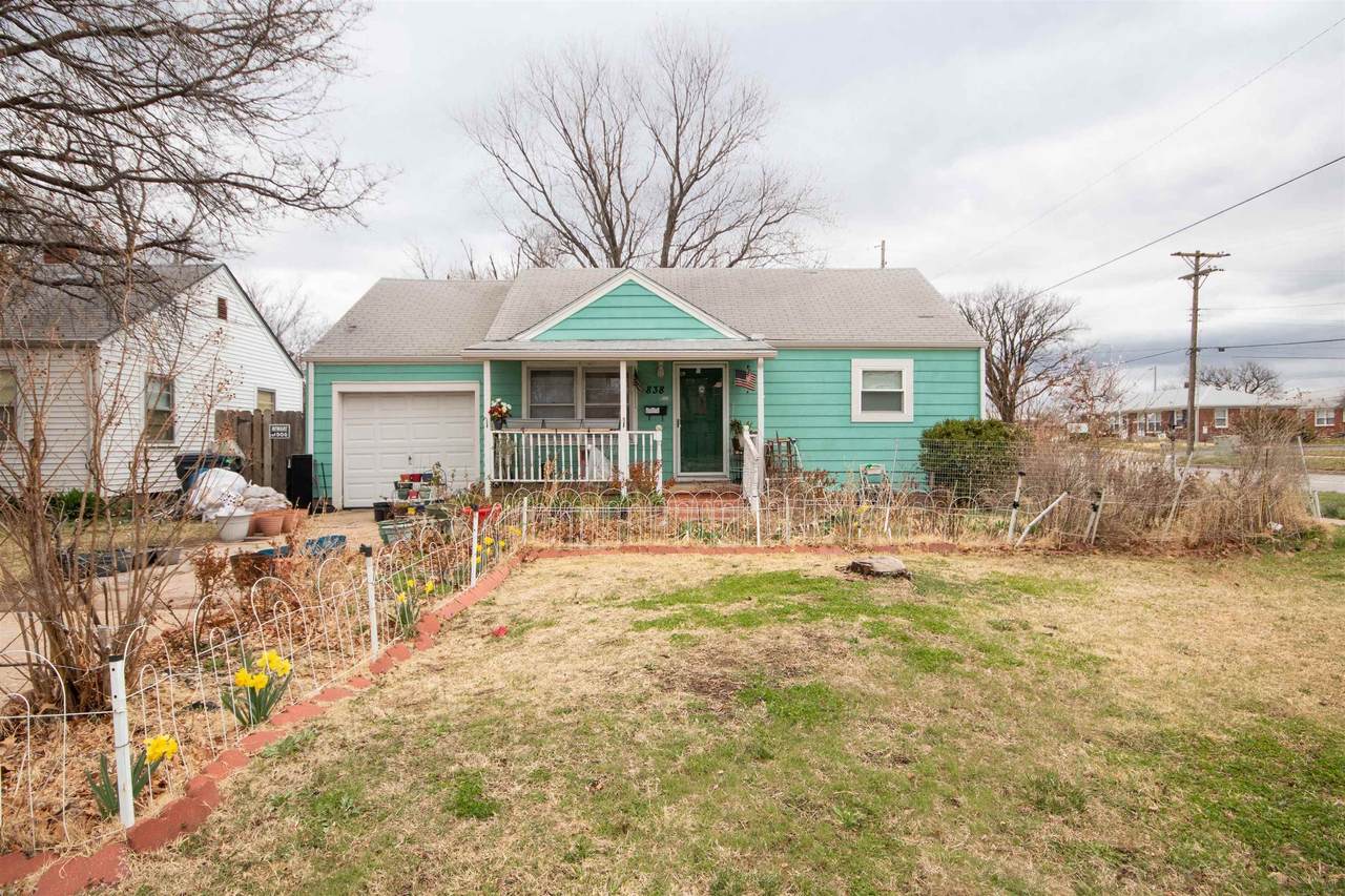 838 Bleckley Dr - Photo 1