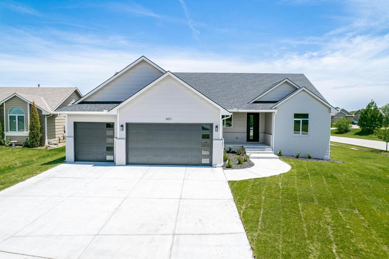 4851 Emerald Ct - Photo 1