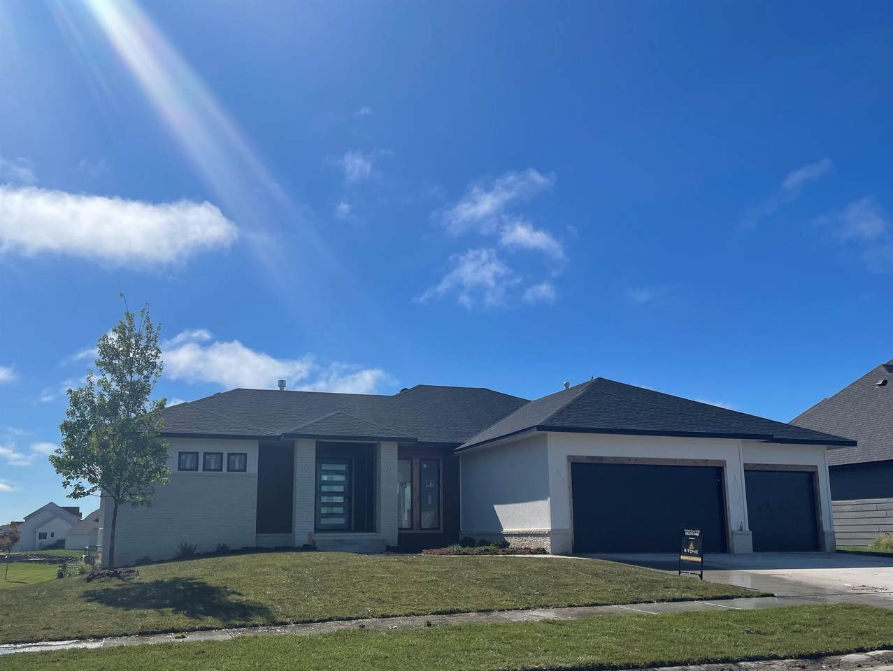 11419 Fairfax - Photo 1