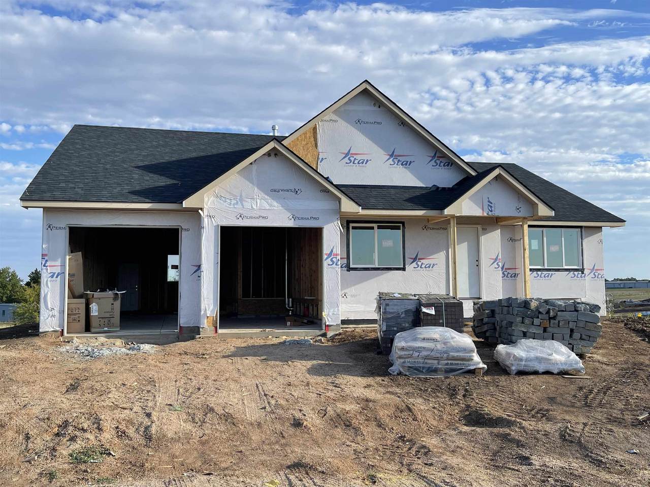 145 Poplar Circle - Photo 1