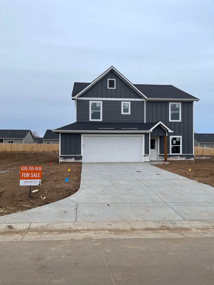 120 Burlington Dr. - Photo 1