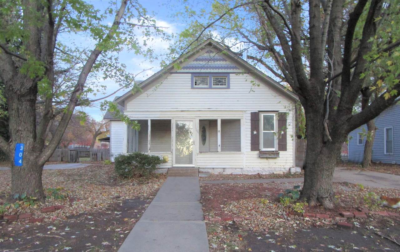 304 Spruce St - Photo 1