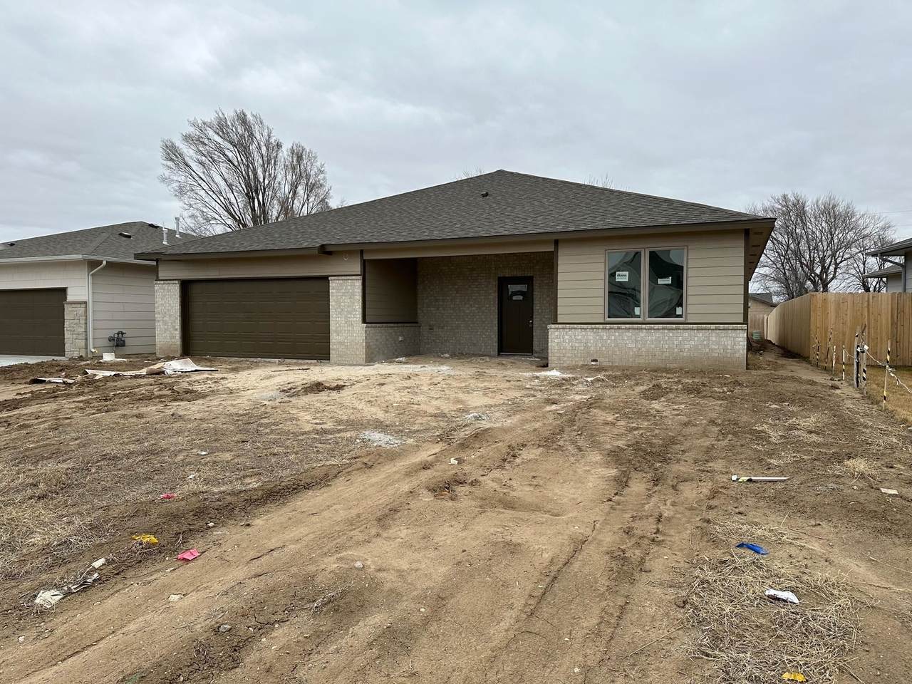 4402 Sunny Ct - Photo 1