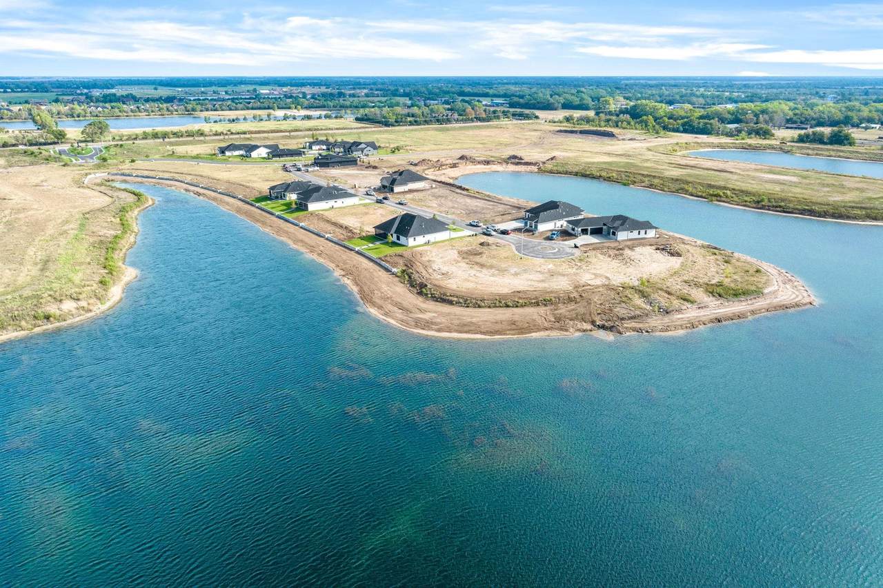 8421 Waterway Ct - Photo 1