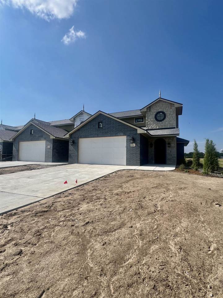 2142 Beaumount - Photo 1