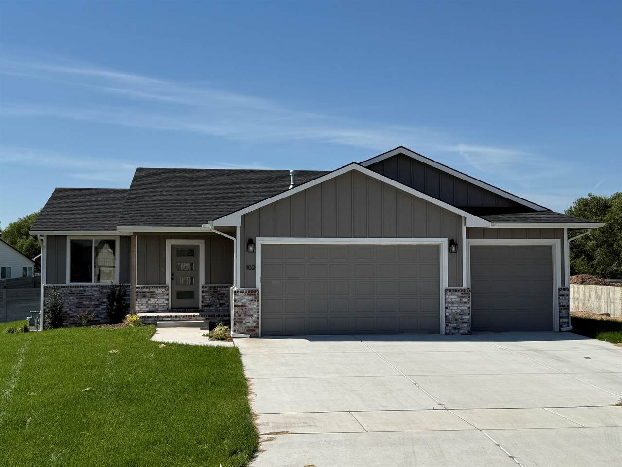 102 Poplar Court - Photo 1
