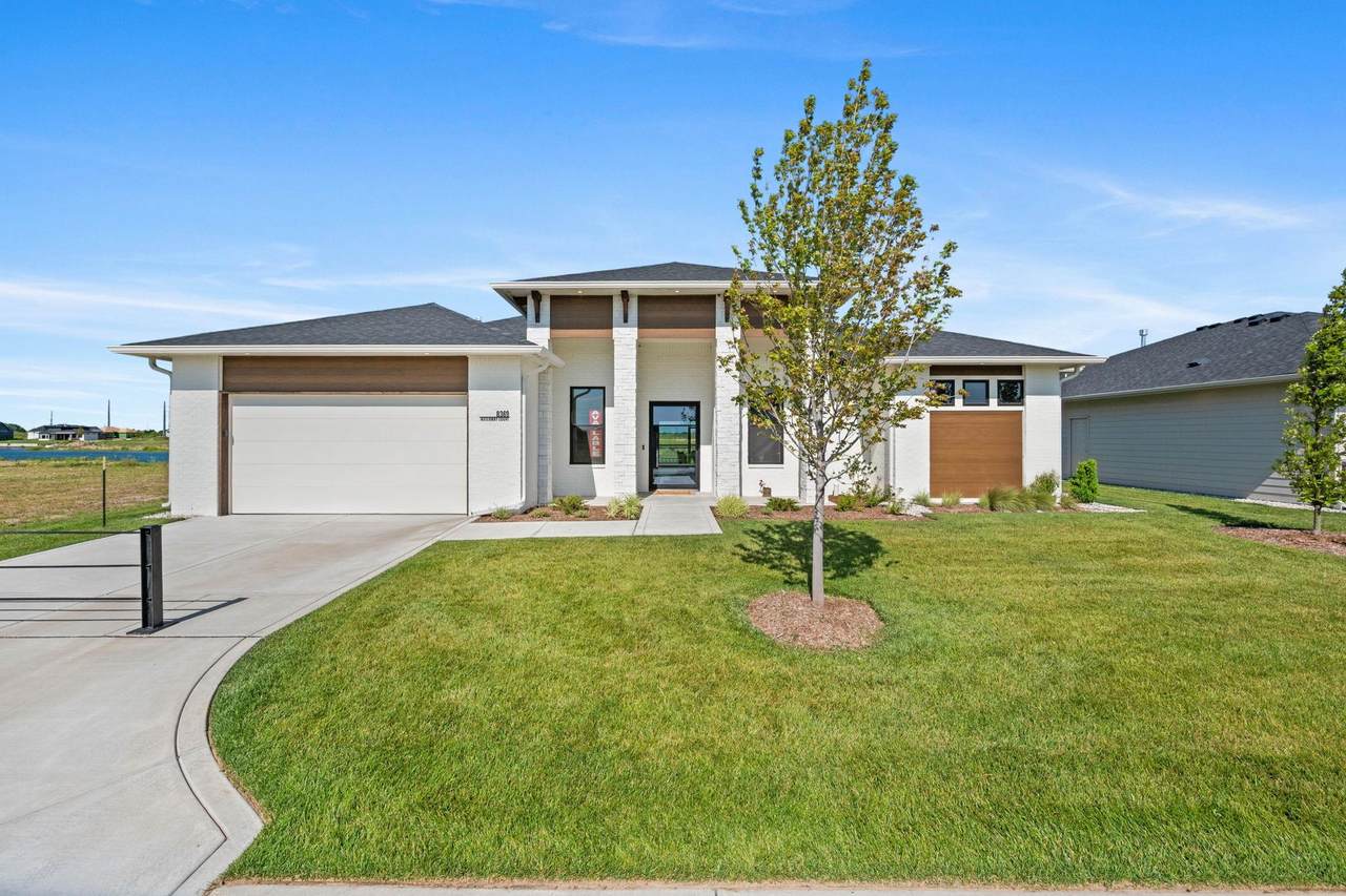 8369 Waterway Ct - Photo 1