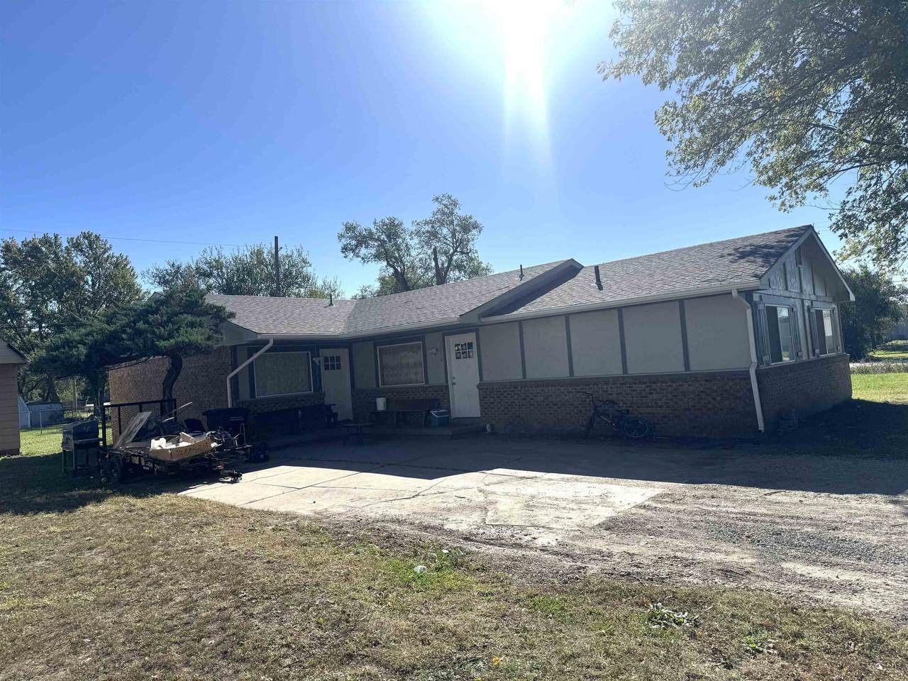 810 Money St - Photo 1