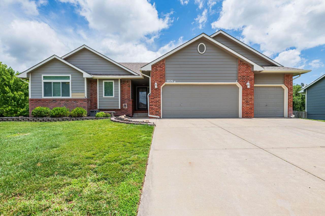 6026 Brookview Ct - Photo 1