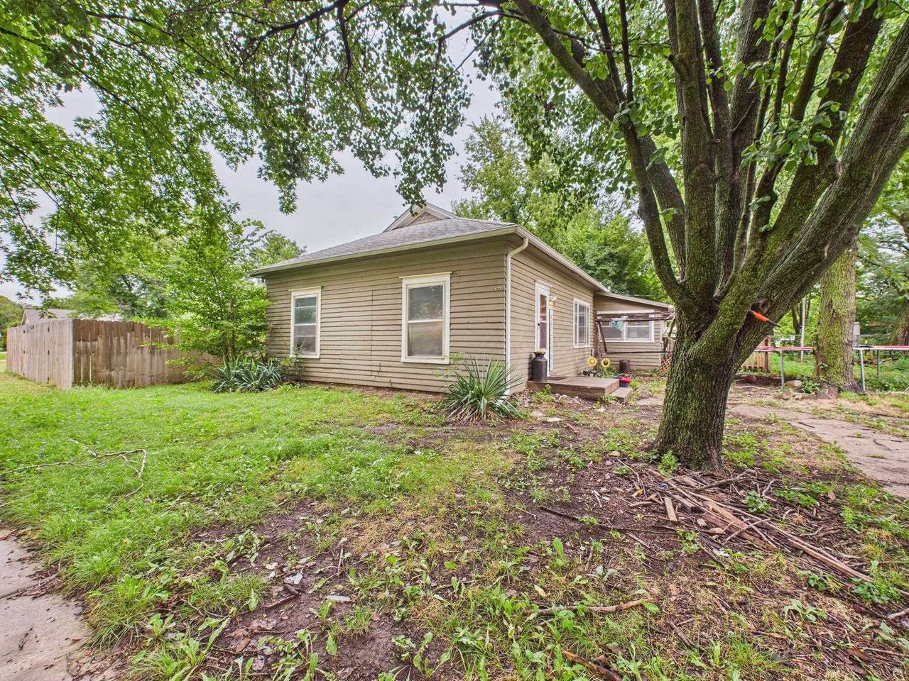 118 Chestnut St - Photo 1