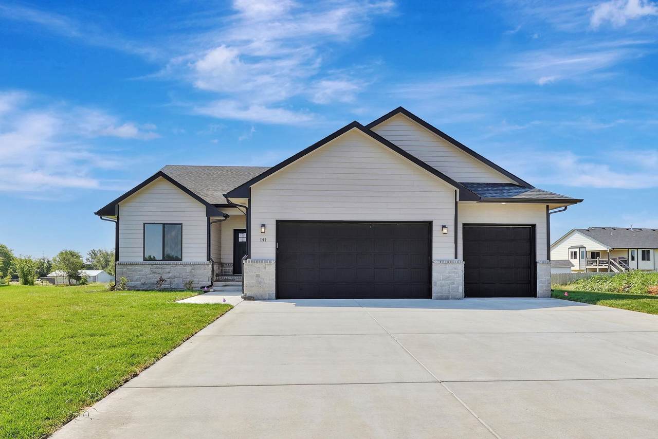 141 Poplar Cir - Photo 1