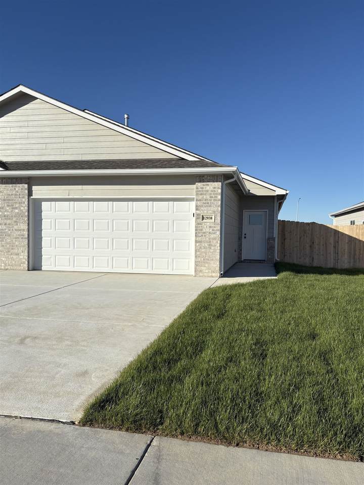 12938 Blake St - Photo 1