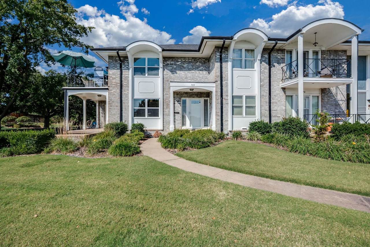 705 Stackman Dr - Photo 1