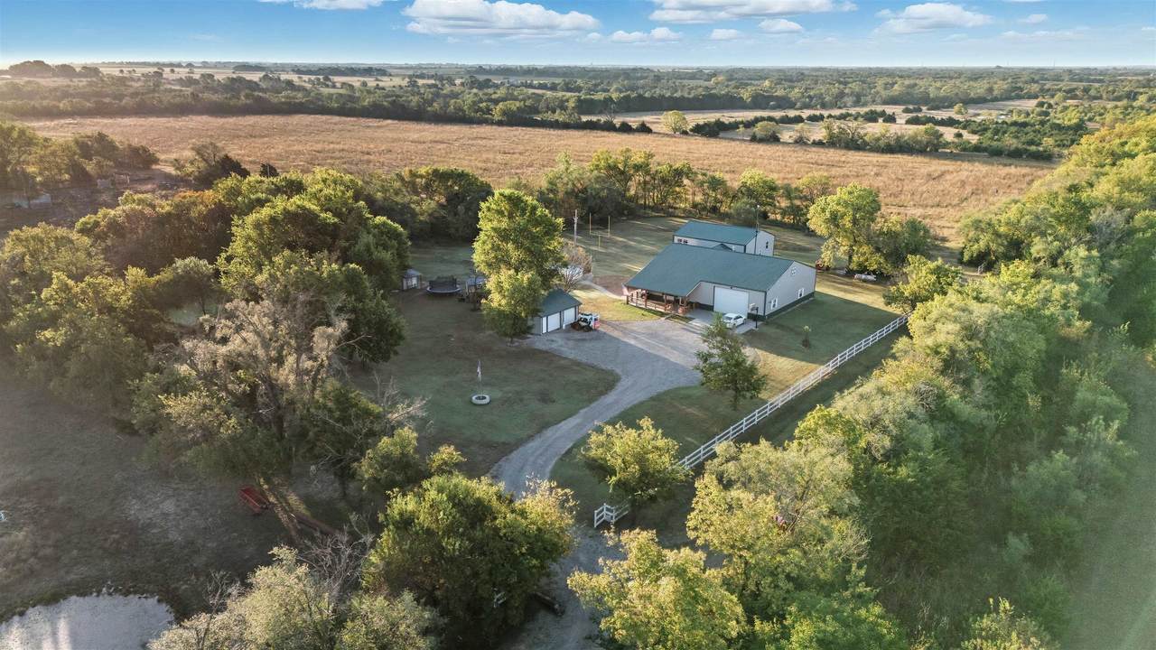 1370 River Rd - Photo 1