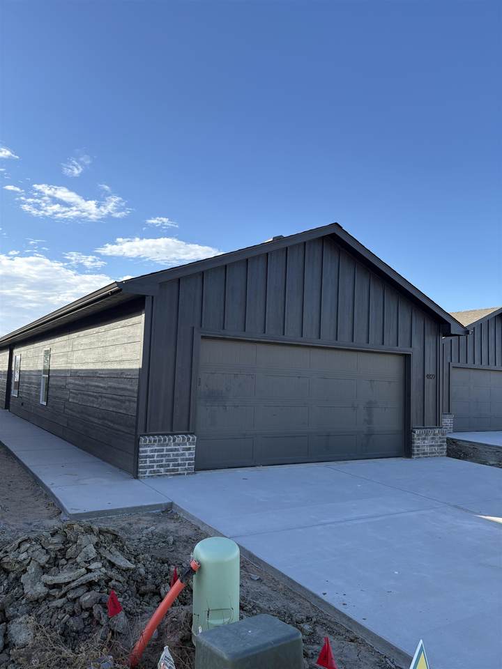 4827 Vassar Avenue - Photo 1