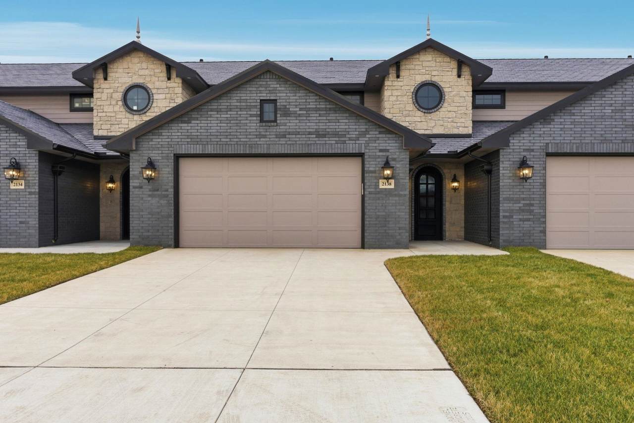 2138 Beaumount - Photo 1