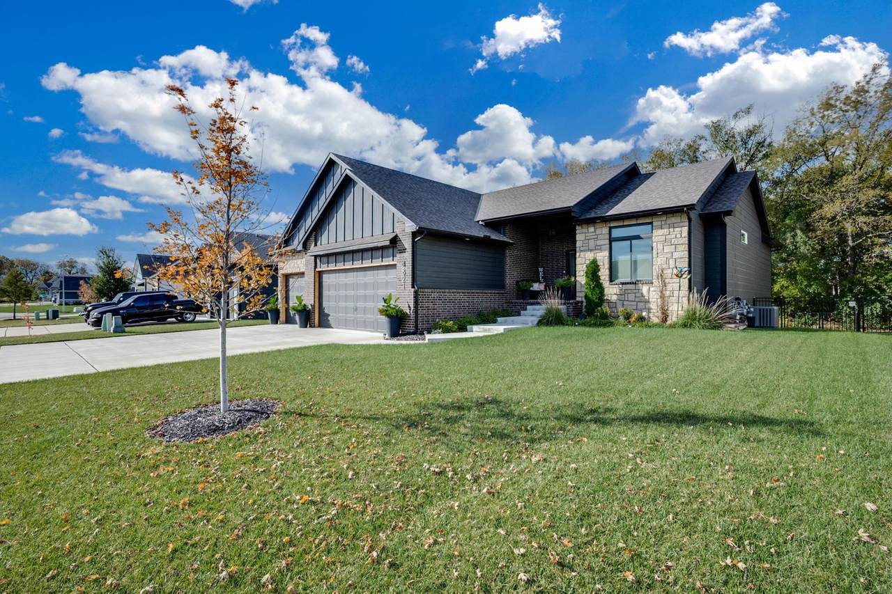 4821 Peregrine St - Photo 1