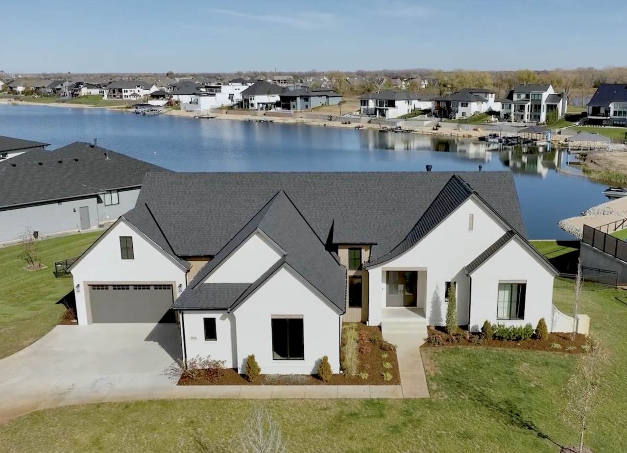 2214 Emmalyn Cir - Photo 1