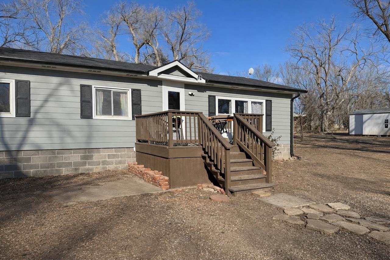 1693 Ottawa Rd - Photo 1