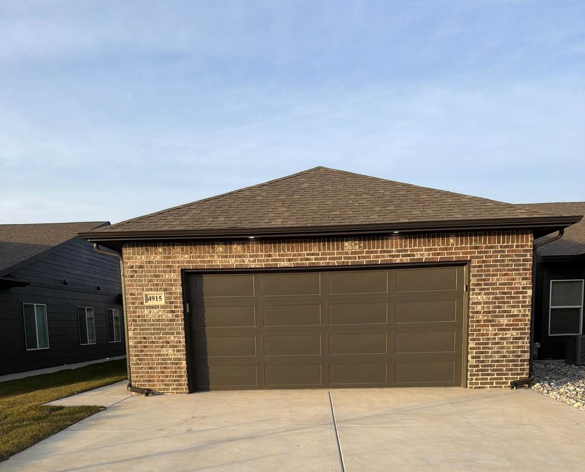 4915 Vassar Avenue - Photo 1