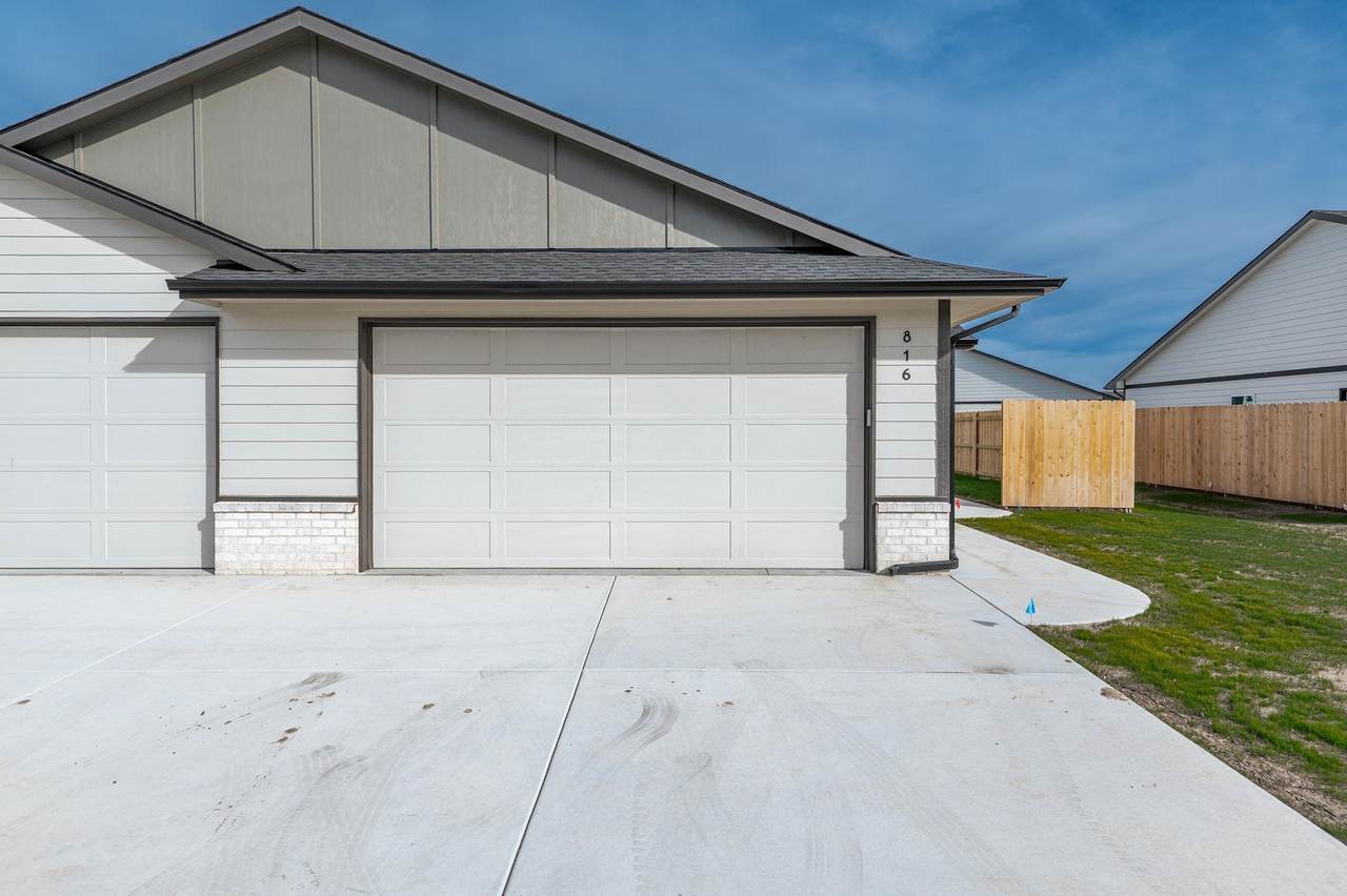 816 Jay St - Photo 1