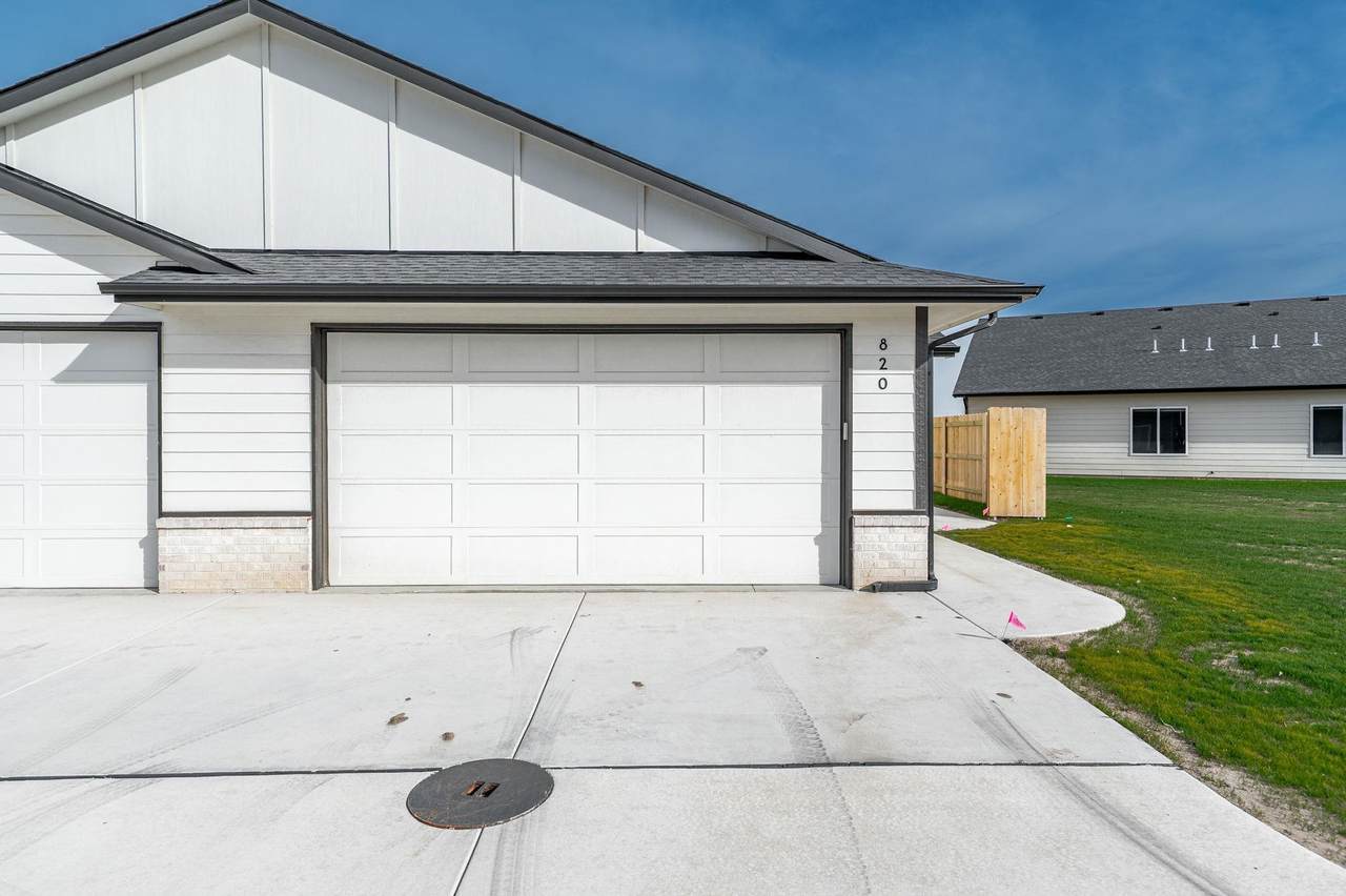 820 Jay St - Photo 1