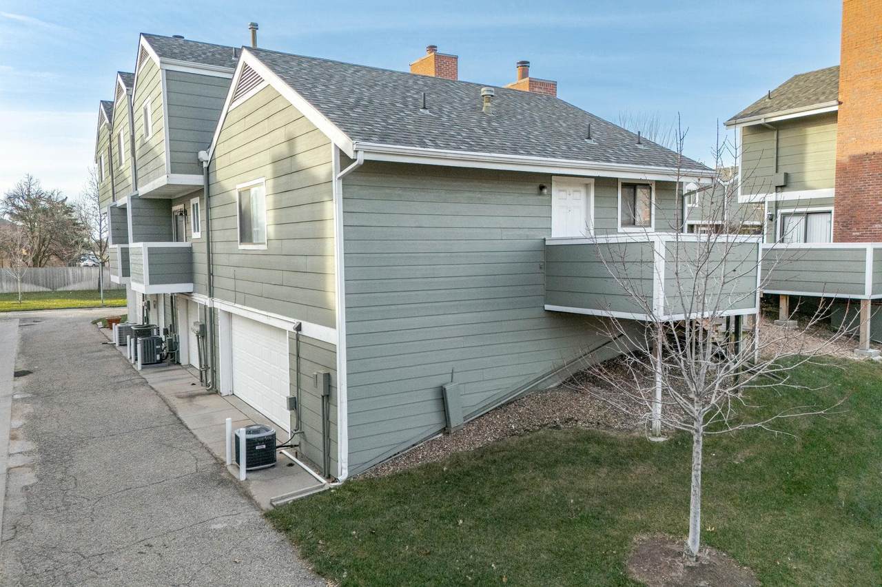 2021 Broadmoor St - Photo 1