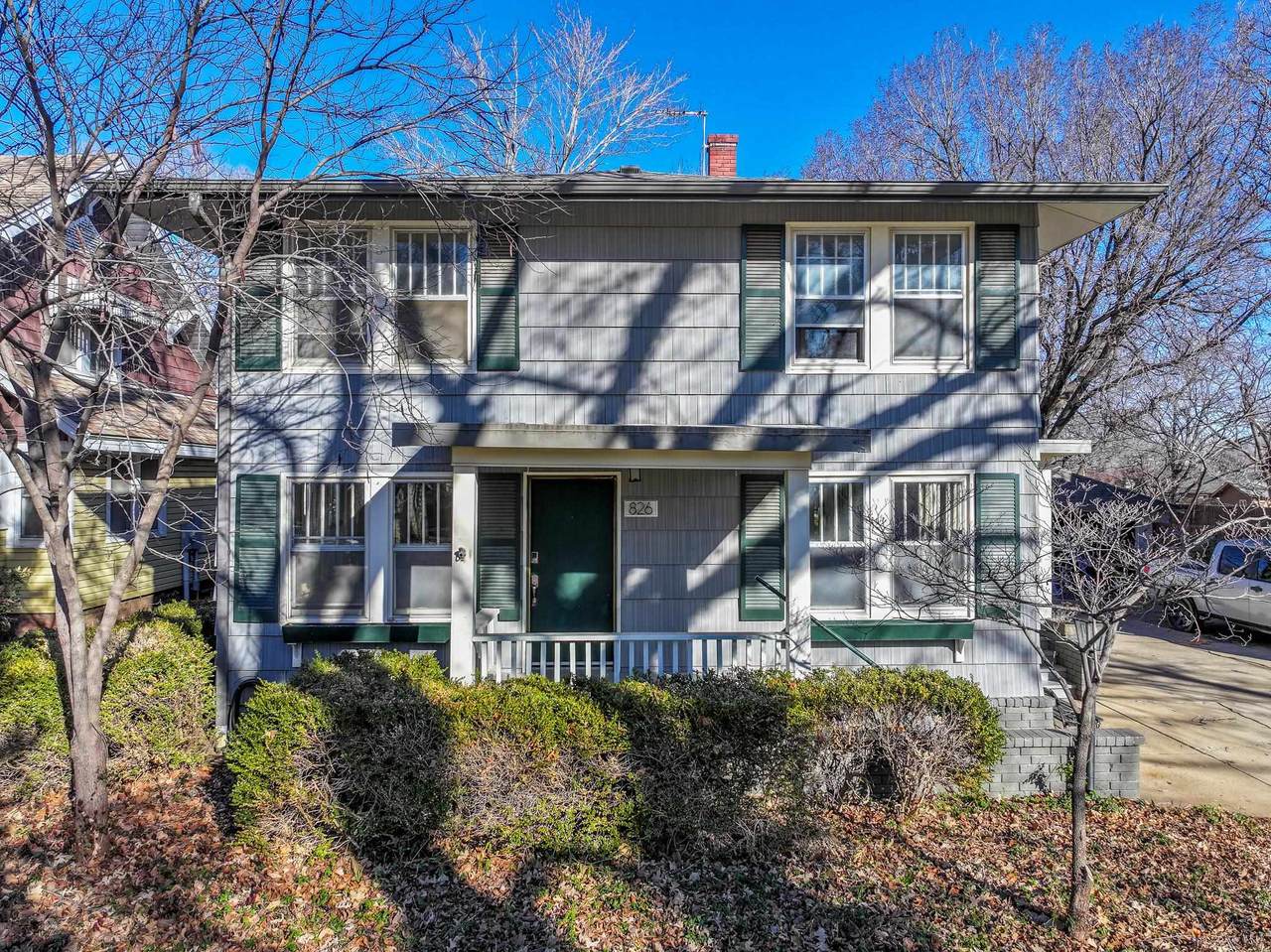 826 4th Ave - Photo 1