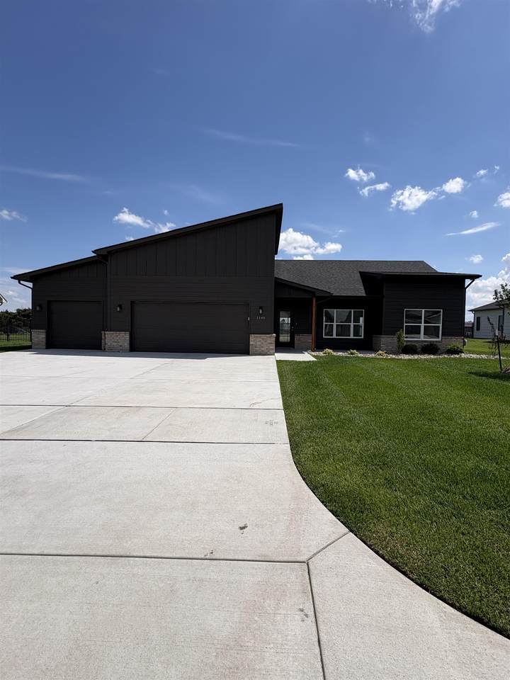 1149 Trek Cir - Photo 1