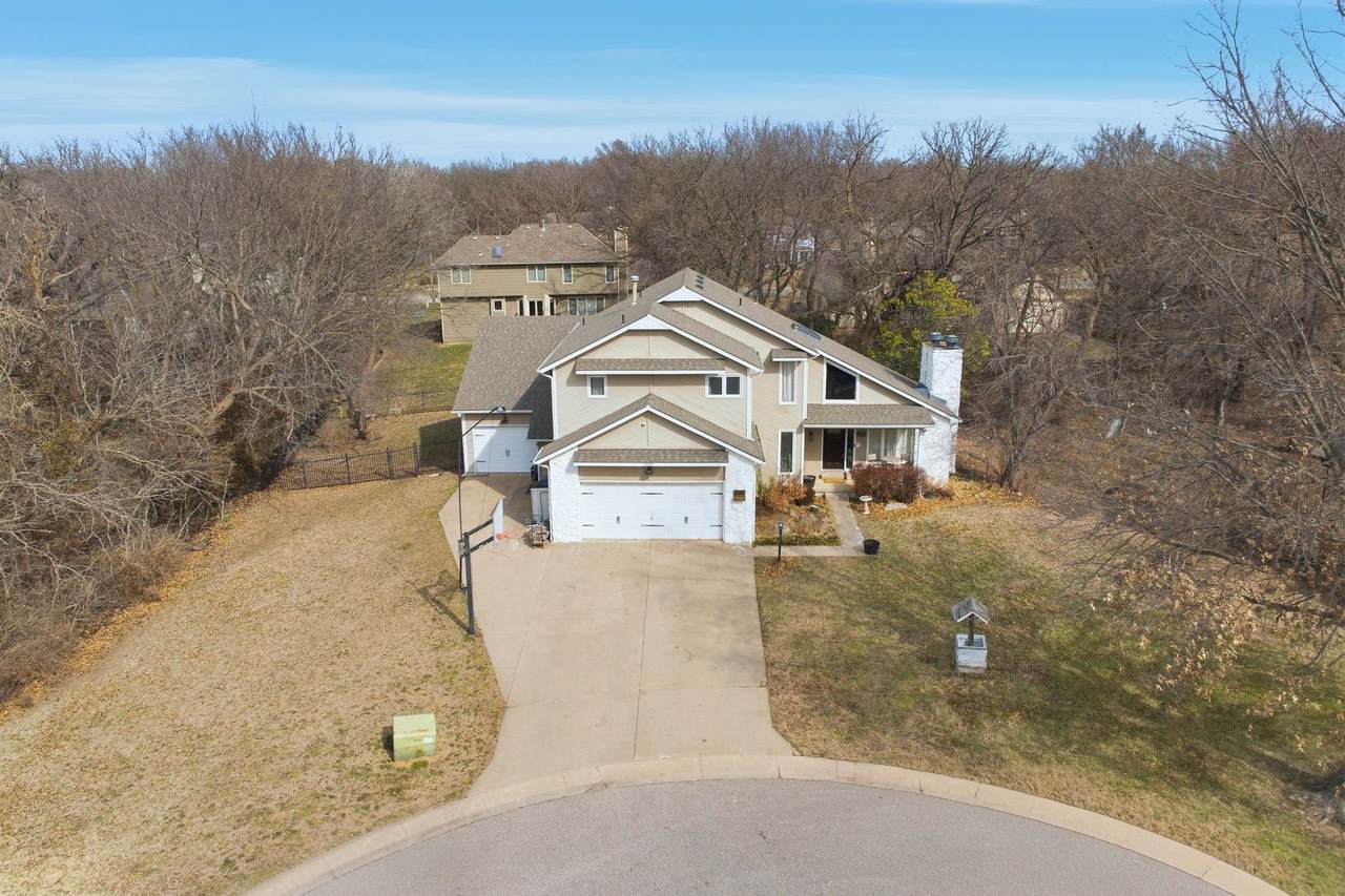 500 Sharon Ct - Photo 1