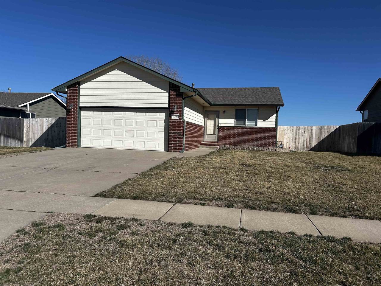 2306 Rogers Ln - Photo 1