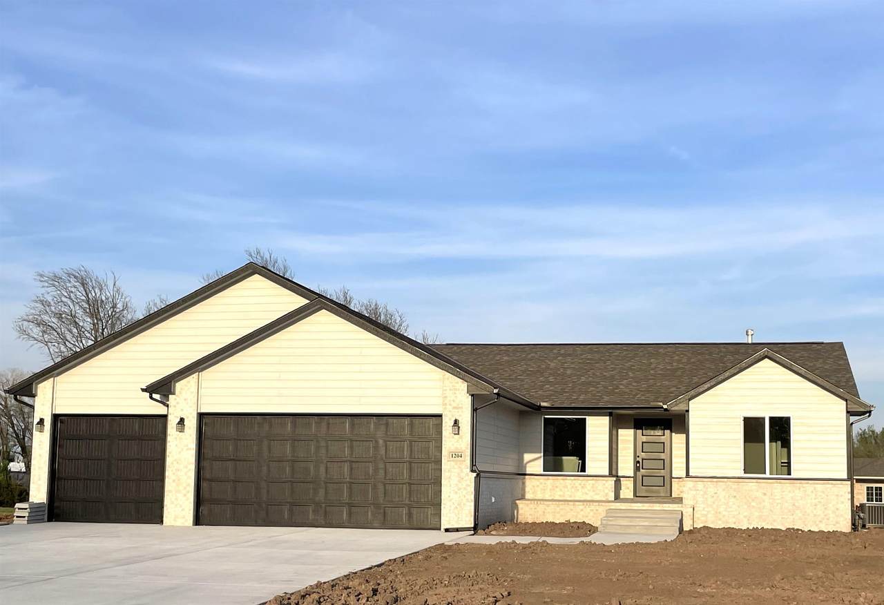 1204 Main - Photo 1