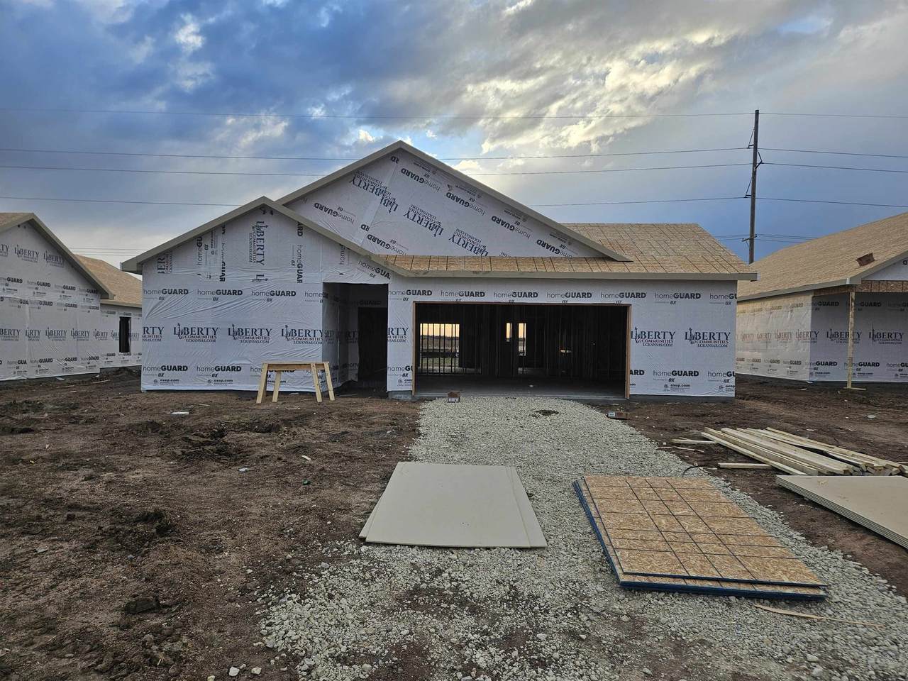 1029 Forestview St - Photo 1