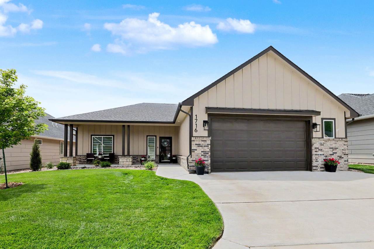 1716 Forestview Ct - Photo 1