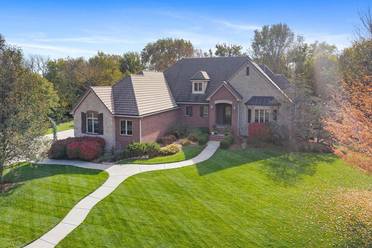 8219 Meadow Park - Photo 1