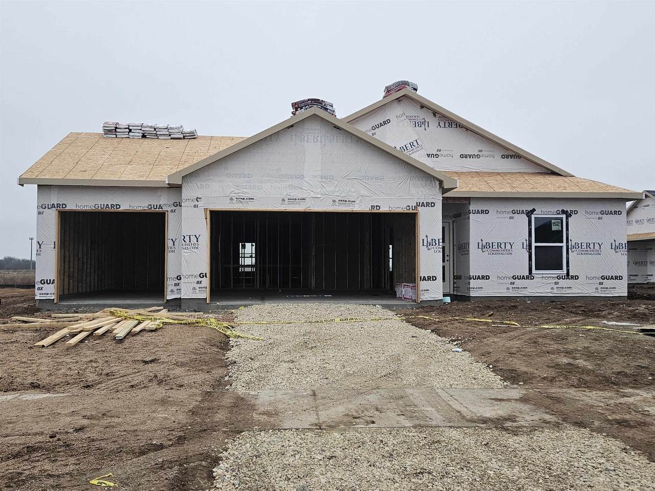 1034 Forestview St - Photo 1