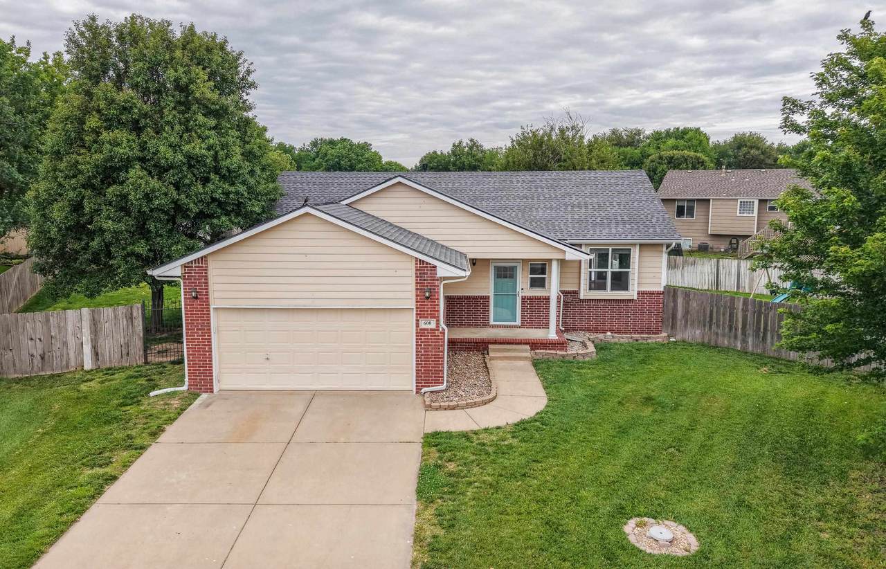 600 Laramie Cir - Photo 1