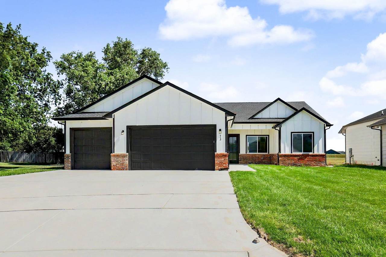 23 Kingdom Ct - Photo 1