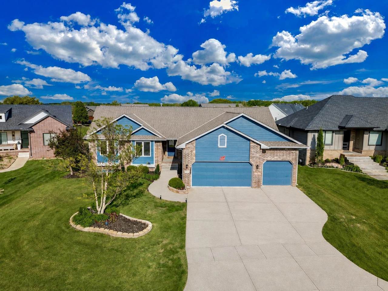 4835 Emerald - Photo 1