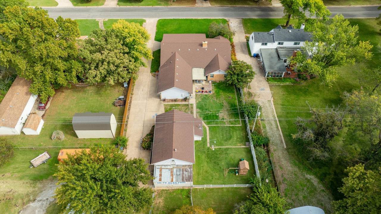 1707 Sunset Dr - Photo 1