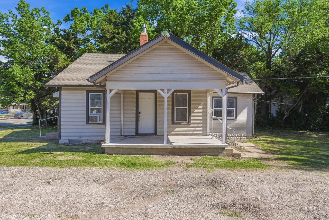 1204 Oliver Ave - Photo 1