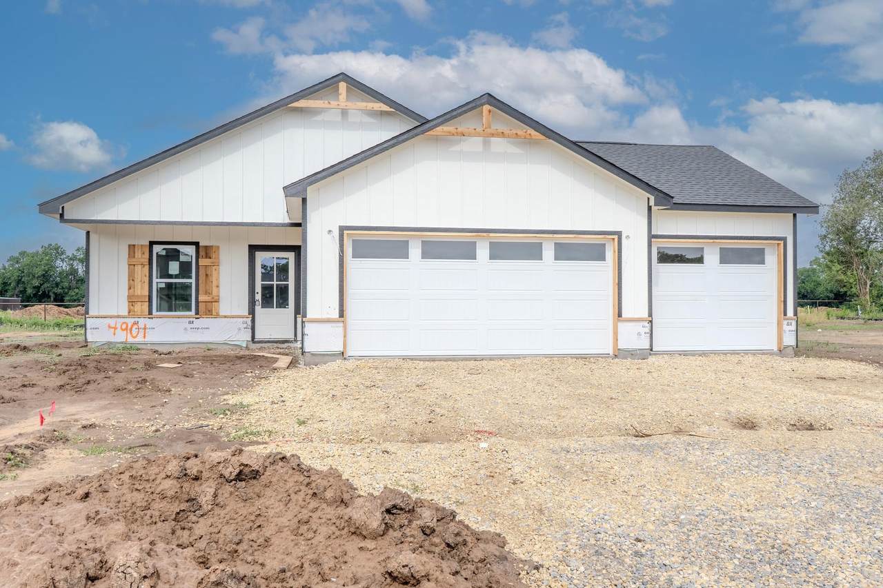 4901 Spruce - Photo 1