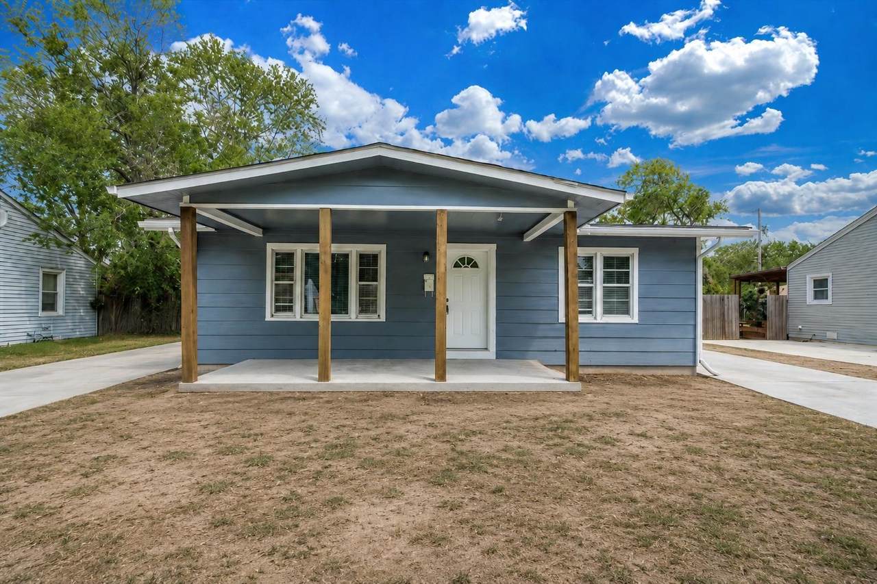3238 Edwards - Photo 1