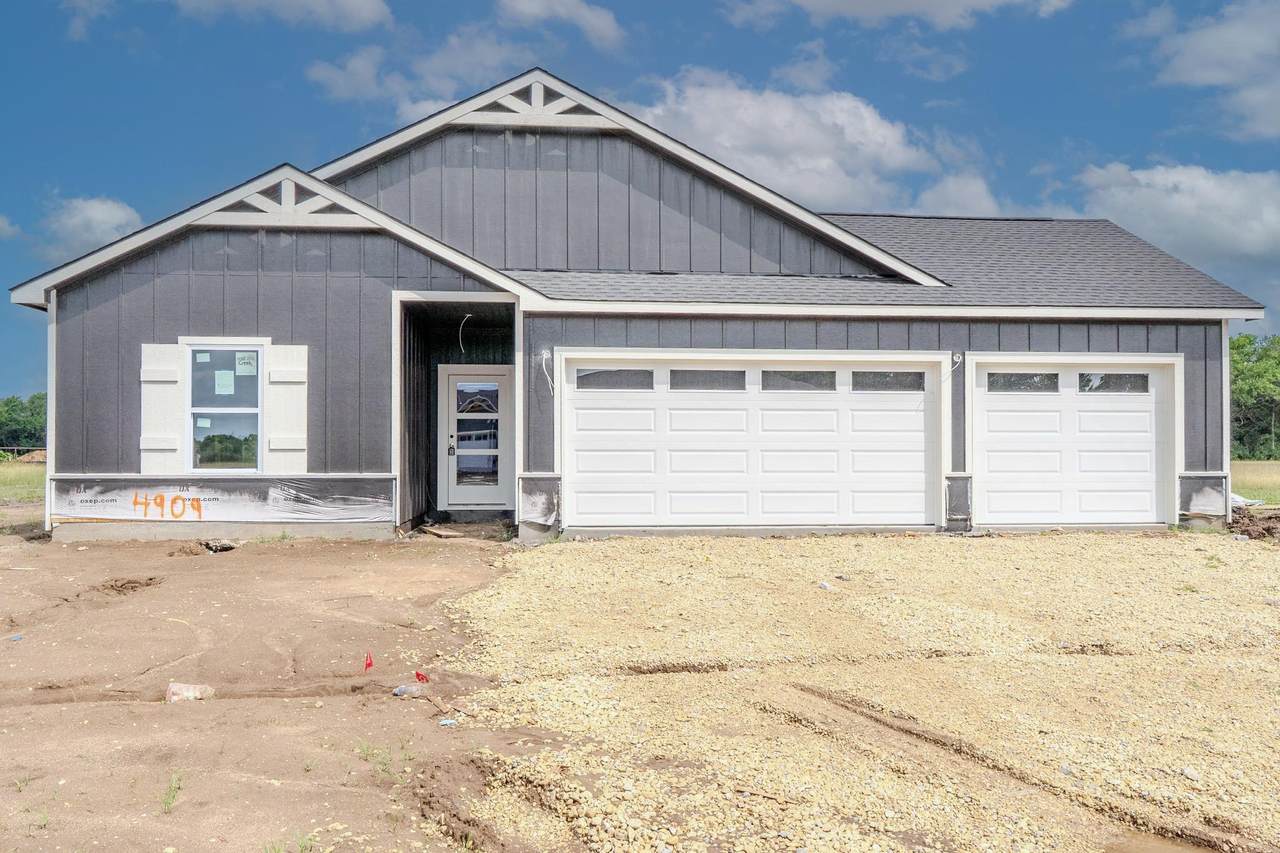 4909 Spruce - Photo 1